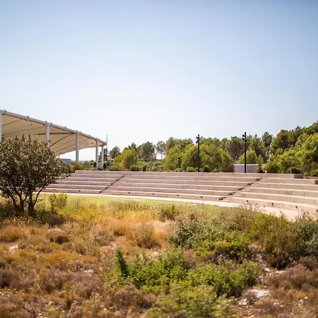Thecamp Eco Lodge- Aix En Provence Hotel Aix-en-Provence